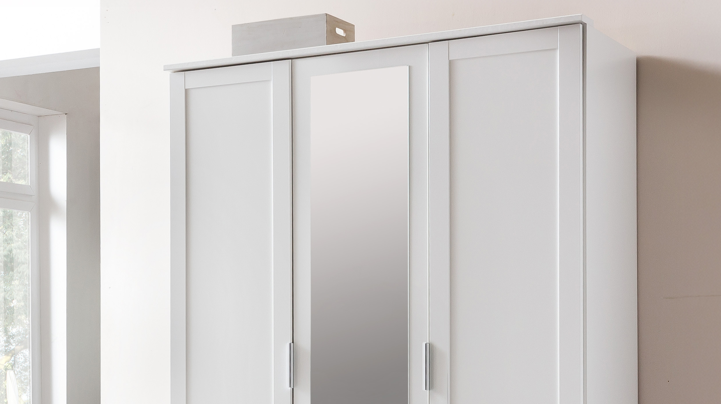 Kleiderschrank mit Spiegel weiß 135 cm - 3-türig - NADJA