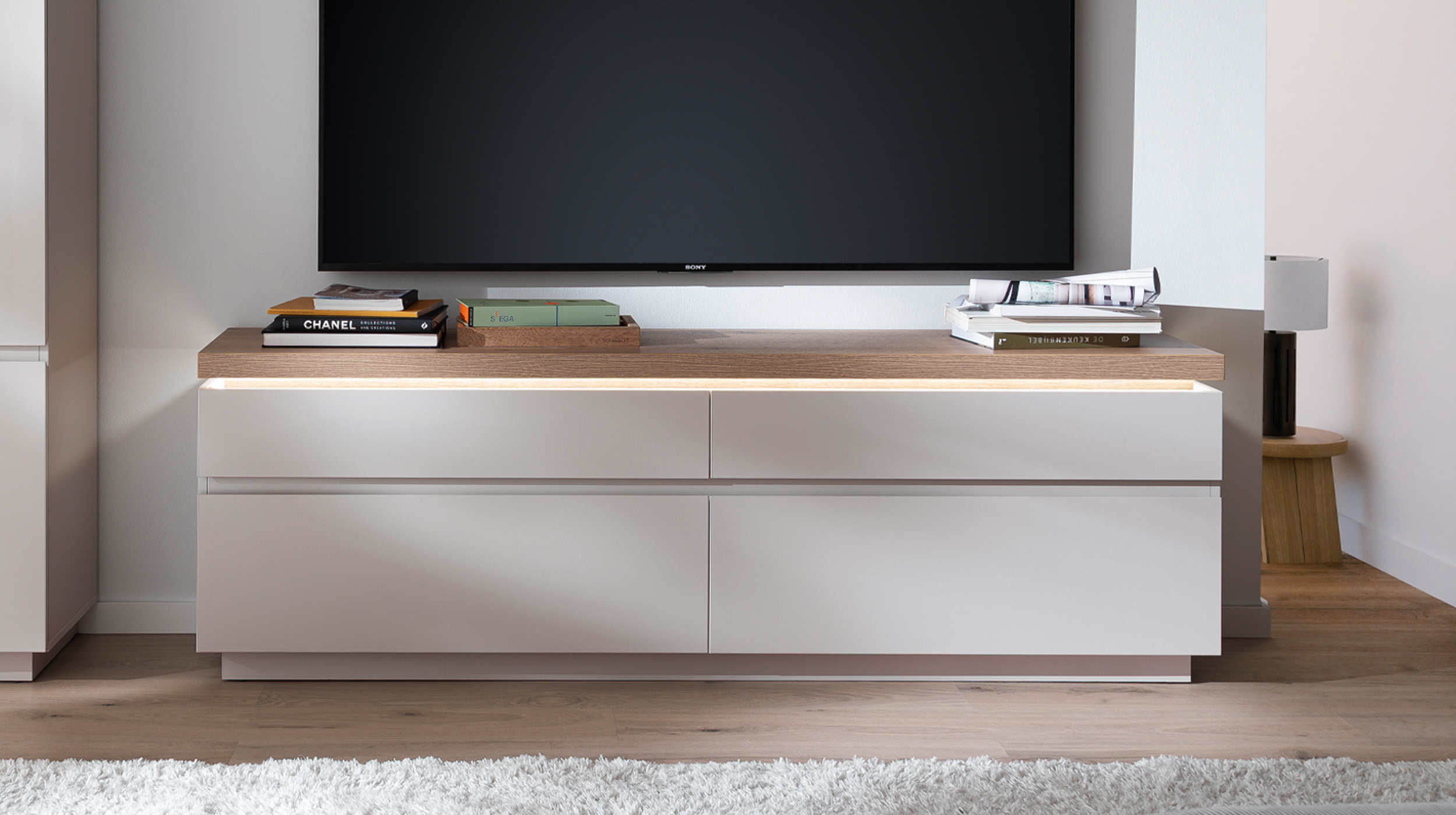 Wohnwand beige - Evoke Eiche 278 cm - LED-Beleuchtung - REMOLINO