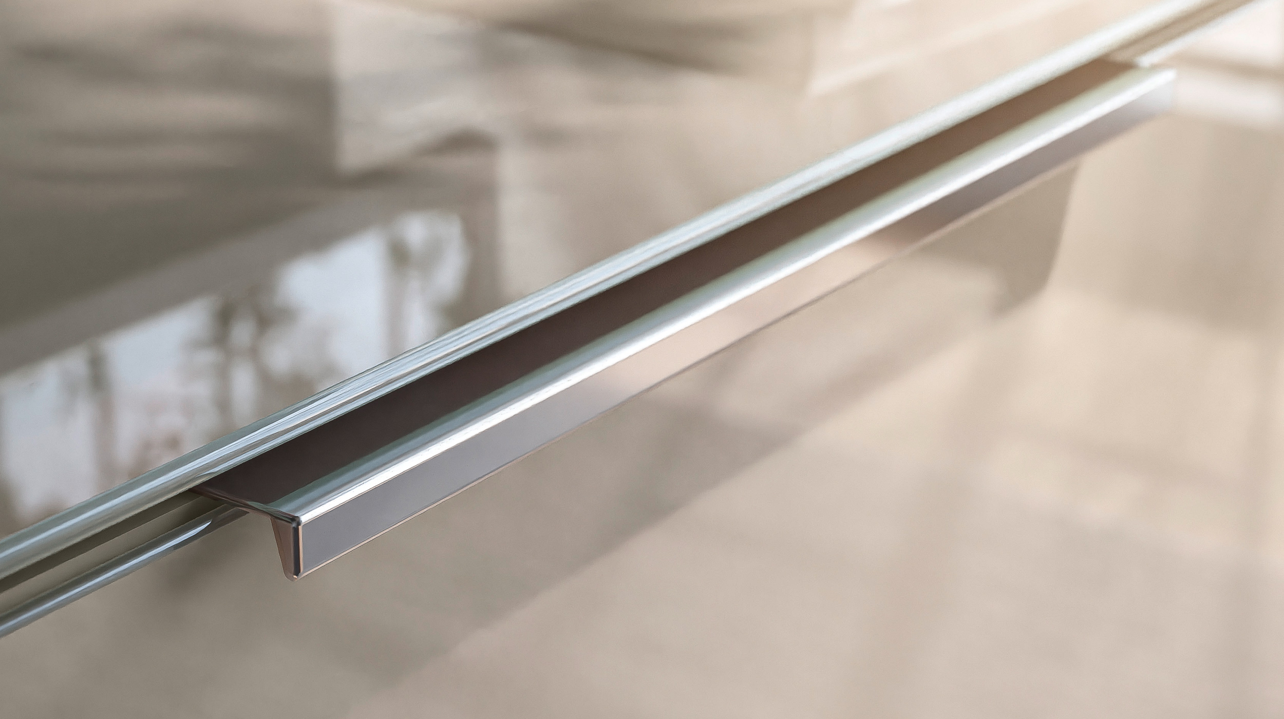 TV-Lowboard beige - Glasfront - 226 cm - SANTORIN