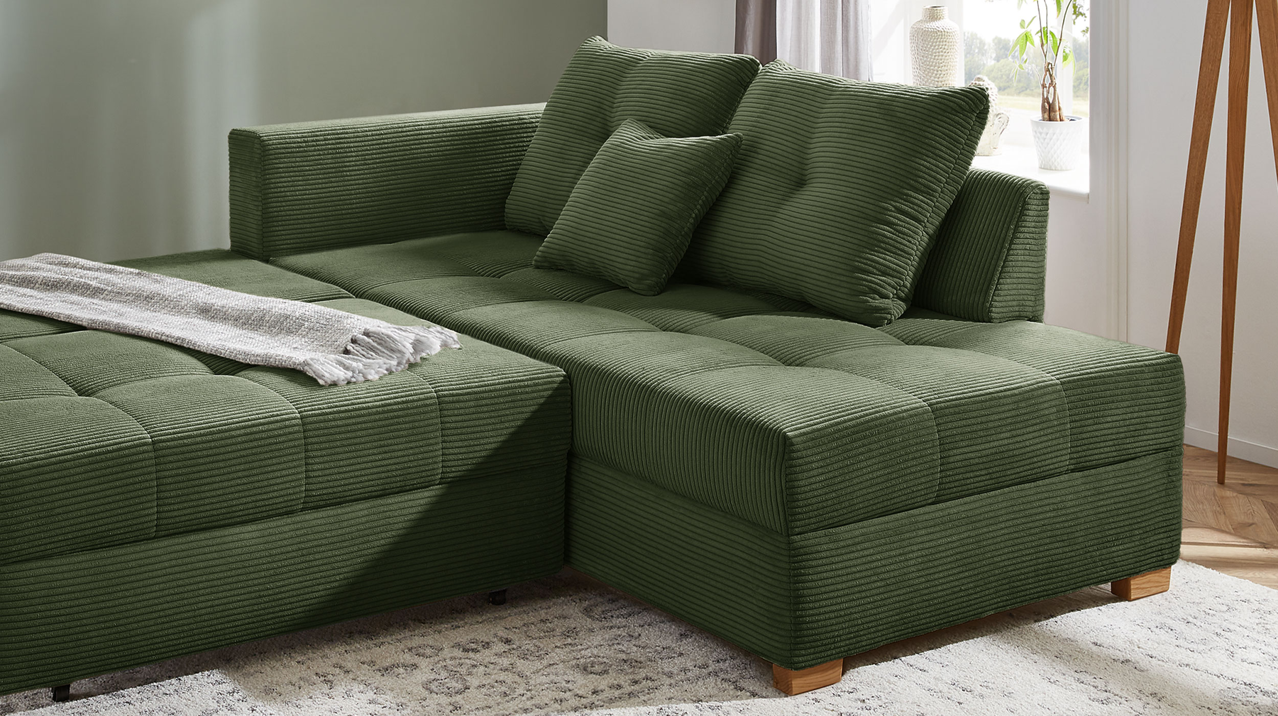 Ecksofa Cord grün 228 cm - Schlaffunktion Bettkasten - HEIDELBERG