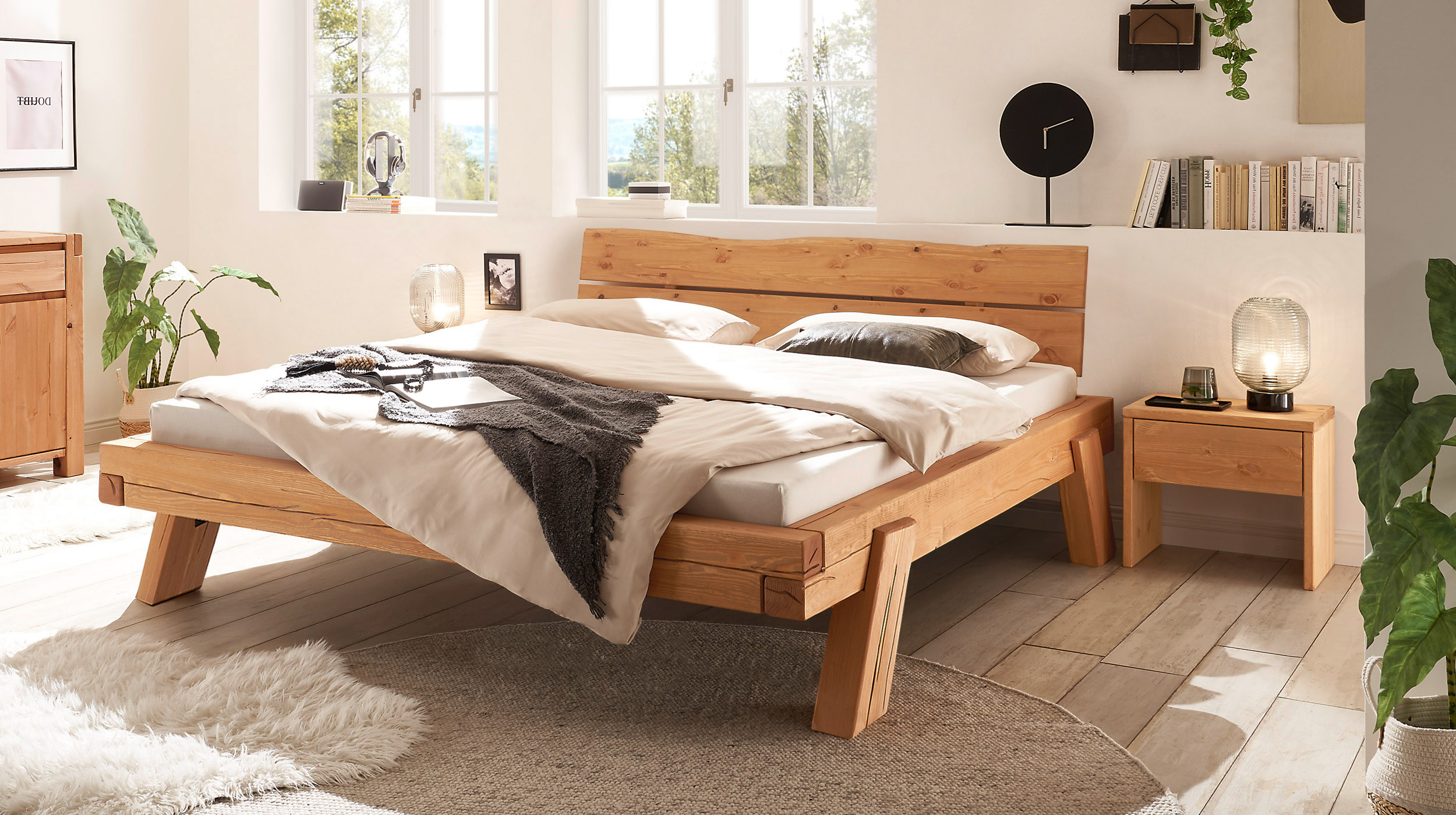 Balkenbett 180 cm Kiefer massiv Holzbeine - TAVEN