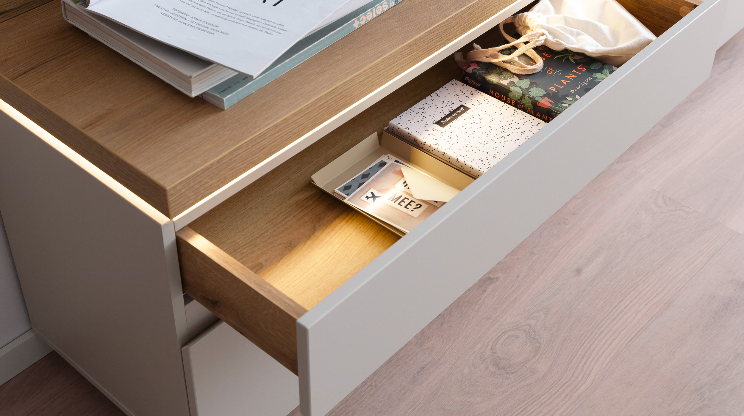 Wohnwand beige - Evoke Eiche 278 cm - LED-Beleuchtung - REMOLINO