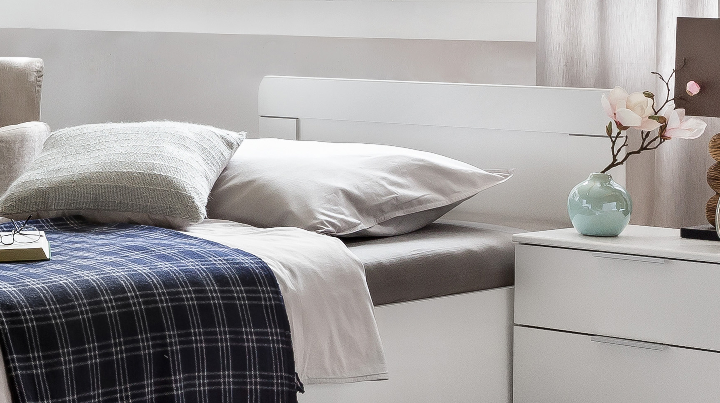 Futonbett Einzelbett 100 x 200 cm weiß - NADJA