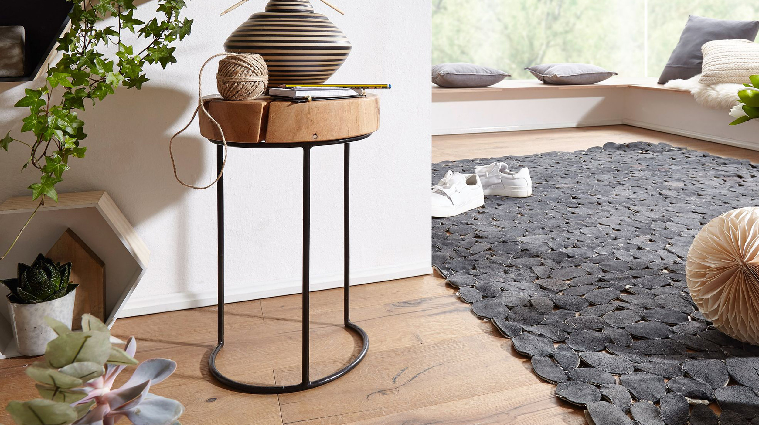 Beistelltisch Akazie massiv lackiert - rund - 28 x 45 cm - ACAS