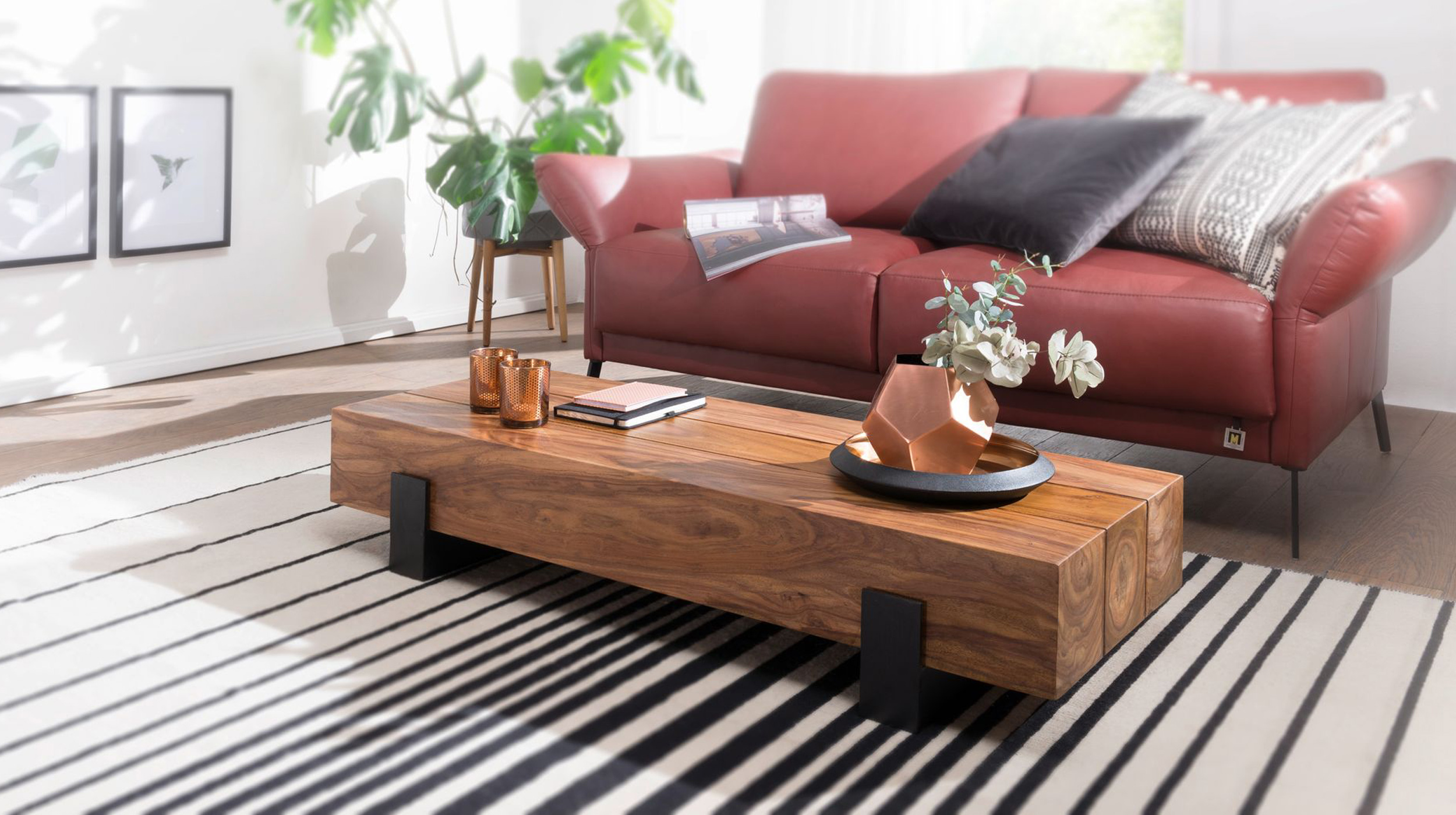 Couchtisch aus massivem Sheesham-Holz gebeizt 115 x 44 cm - BÖRGE