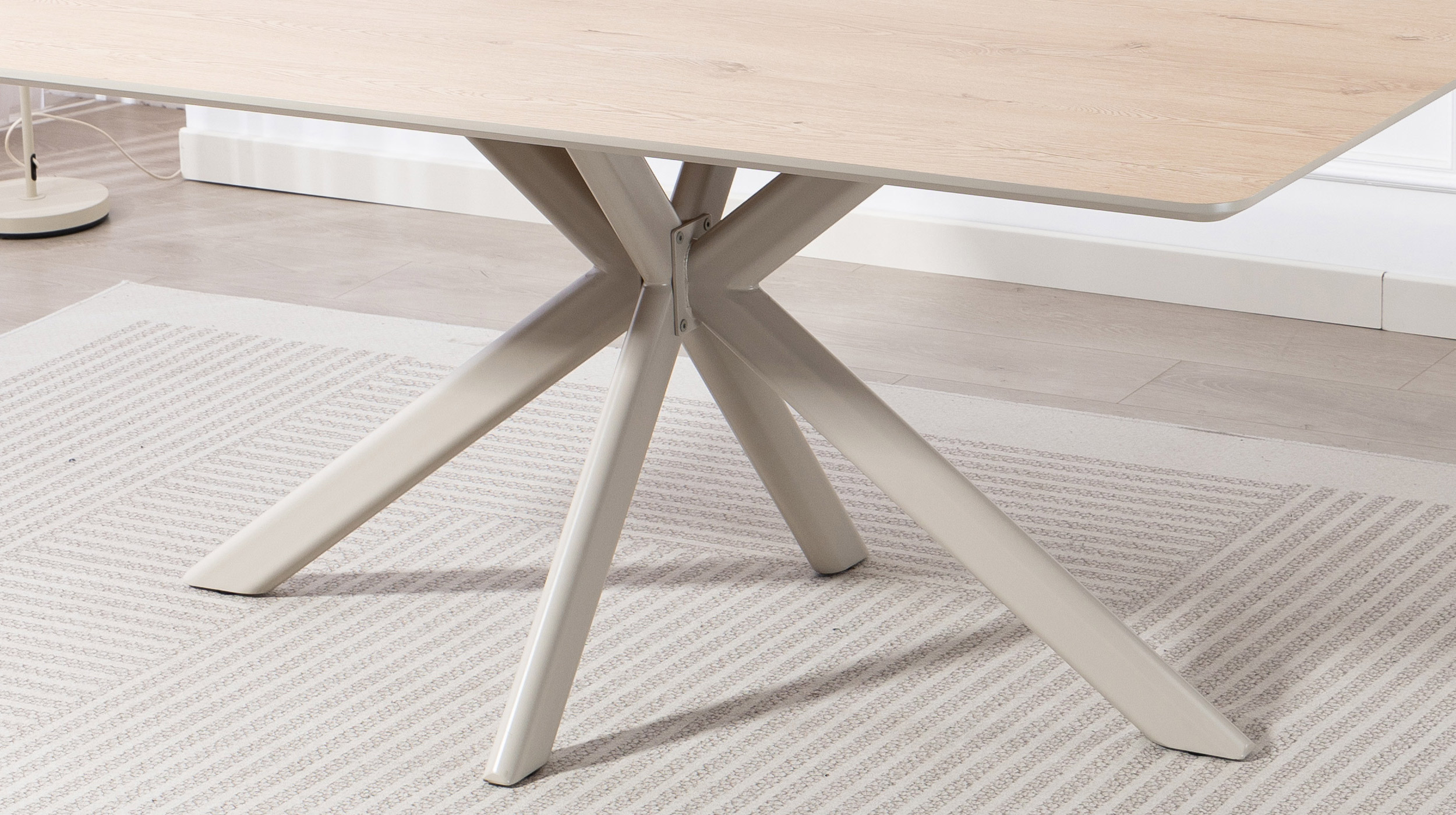 Esstisch 180 x 100 cm Eiche natur Metallgestell - LIVIA