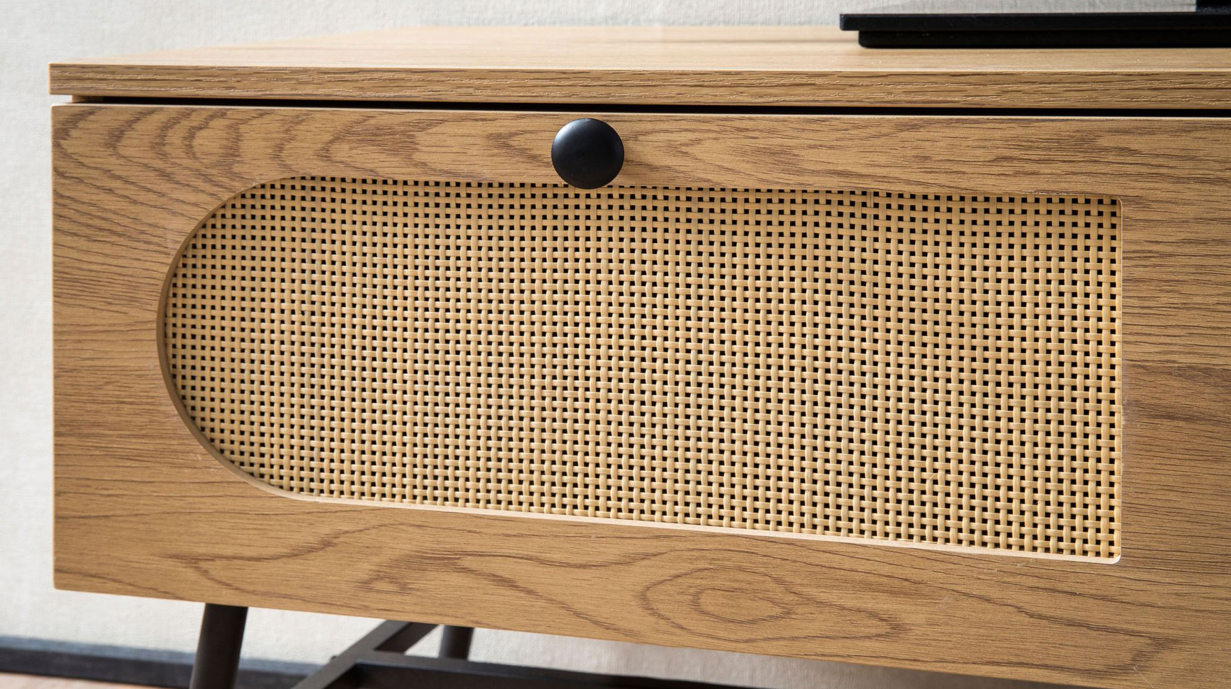 TV - Lowboard Eiche Holzdekor - Polyrattan 100 cm - RATVAN