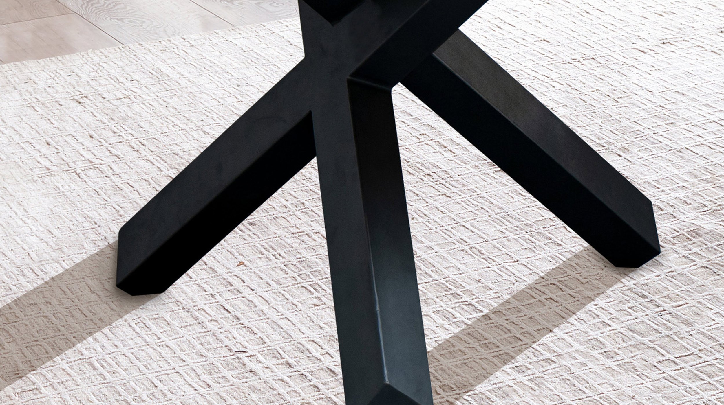 Esstisch Massivholztisch 130 cm rund Mango lackiert - EDUARDO