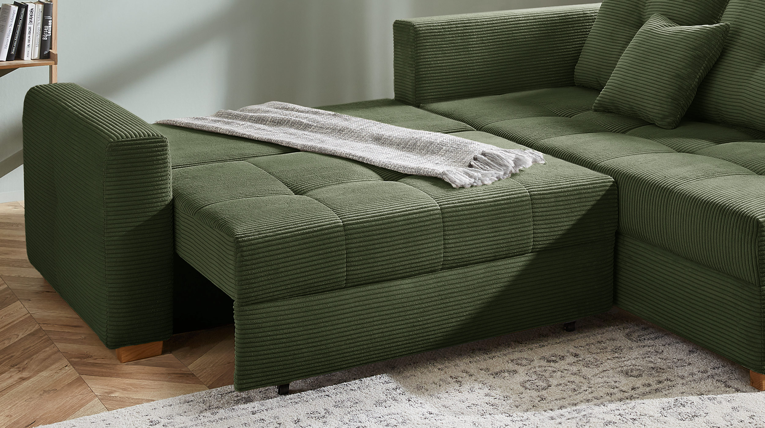 Ecksofa Cord grün 228 cm - Schlaffunktion Bettkasten - HEIDELBERG