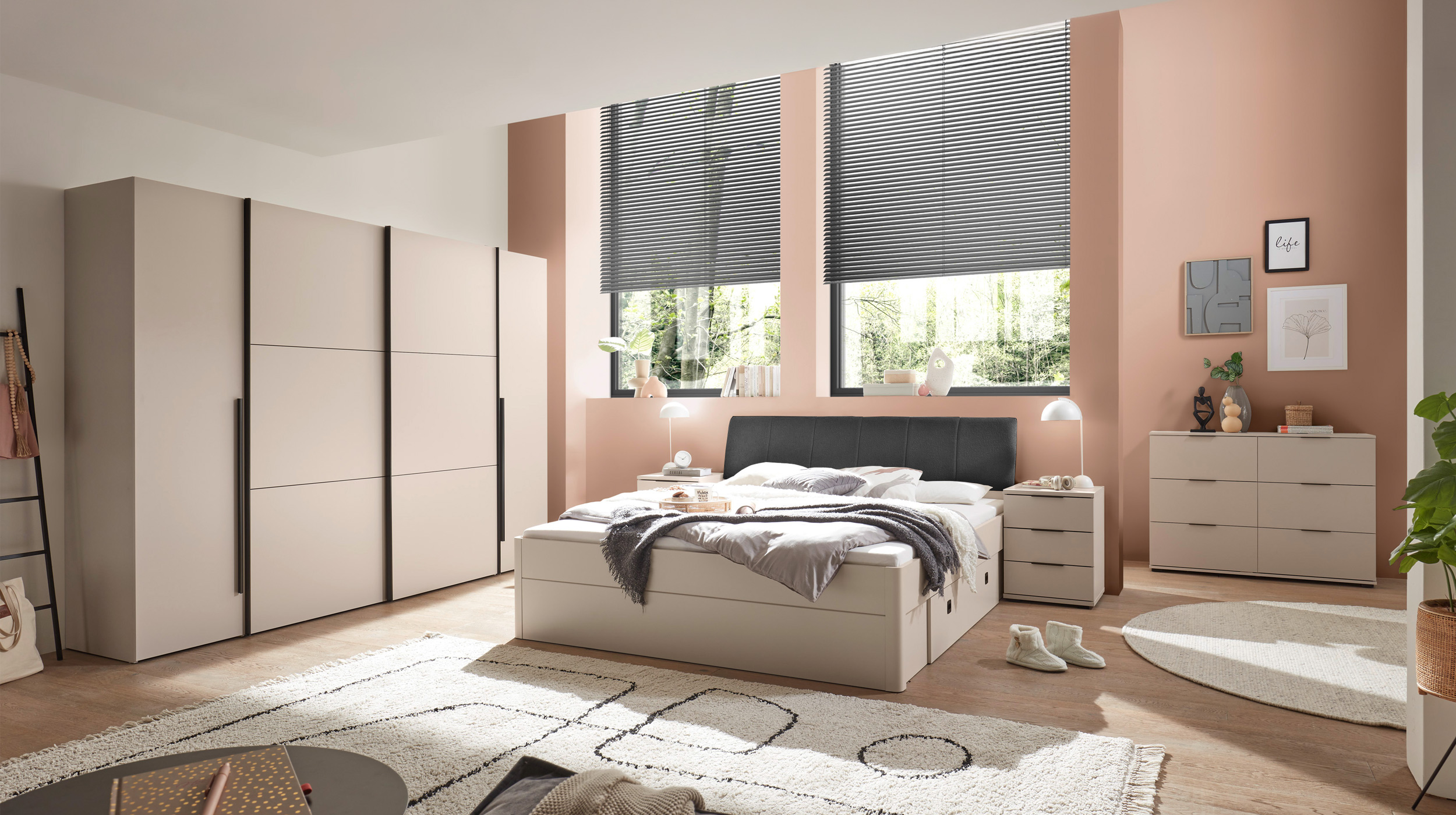 Nachttisch beige 46 x 42 cm - 3 Schubladen - UNIVERSAL