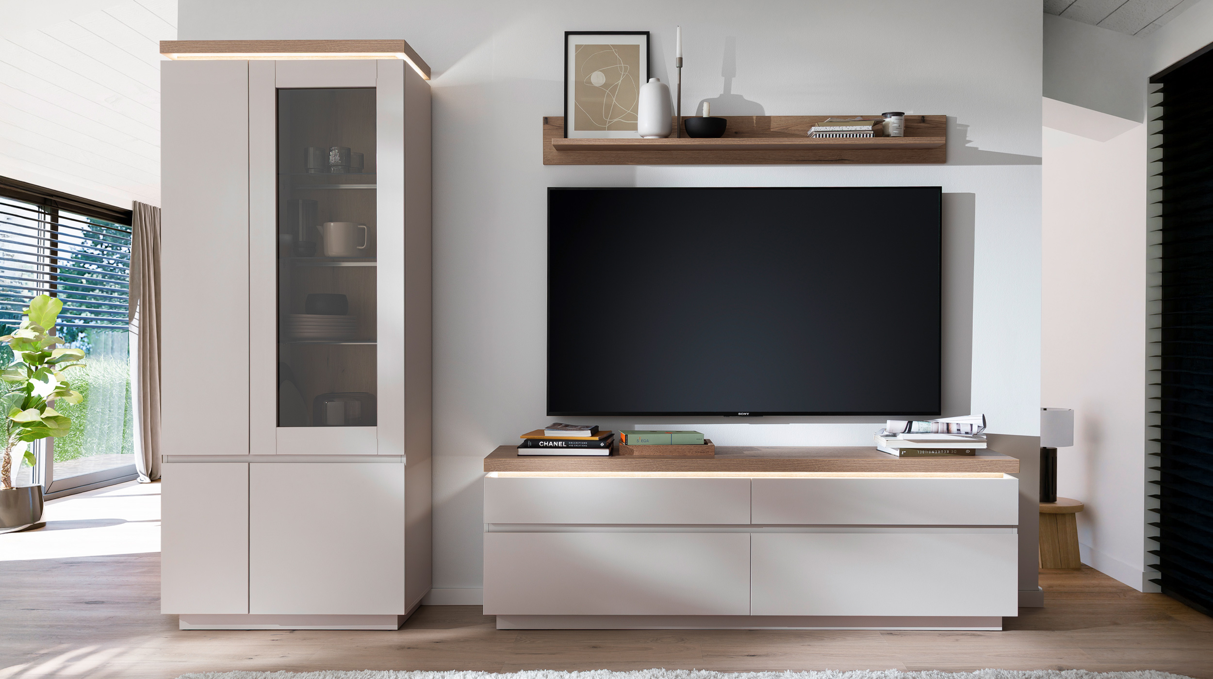 Wohnwand beige - Evoke Eiche 278 cm - LED-Beleuchtung - REMOLINO
