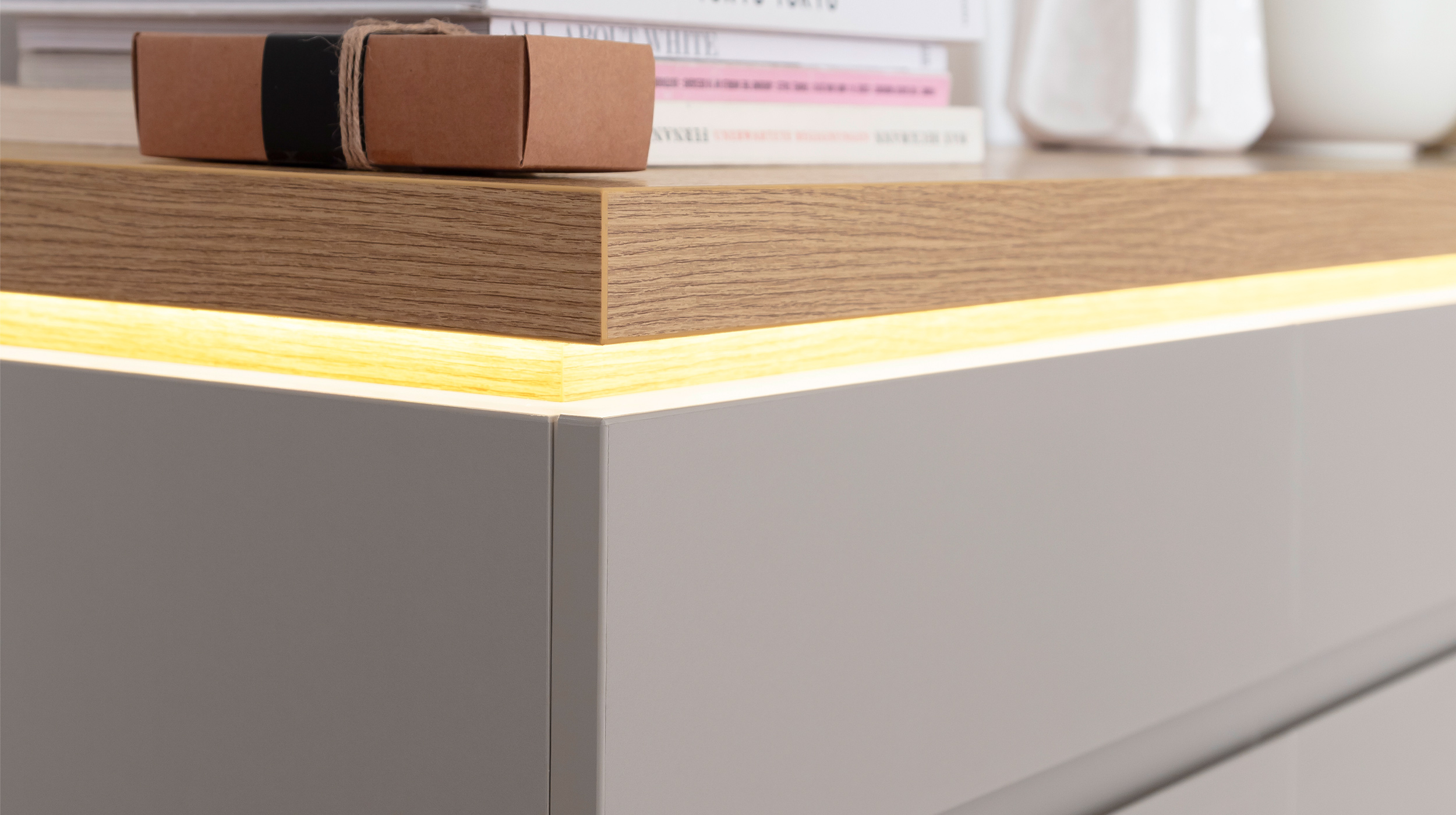 Sideboard mit Beleuchtung beige - Evoke Eiche 180 cm - REMOLINO
