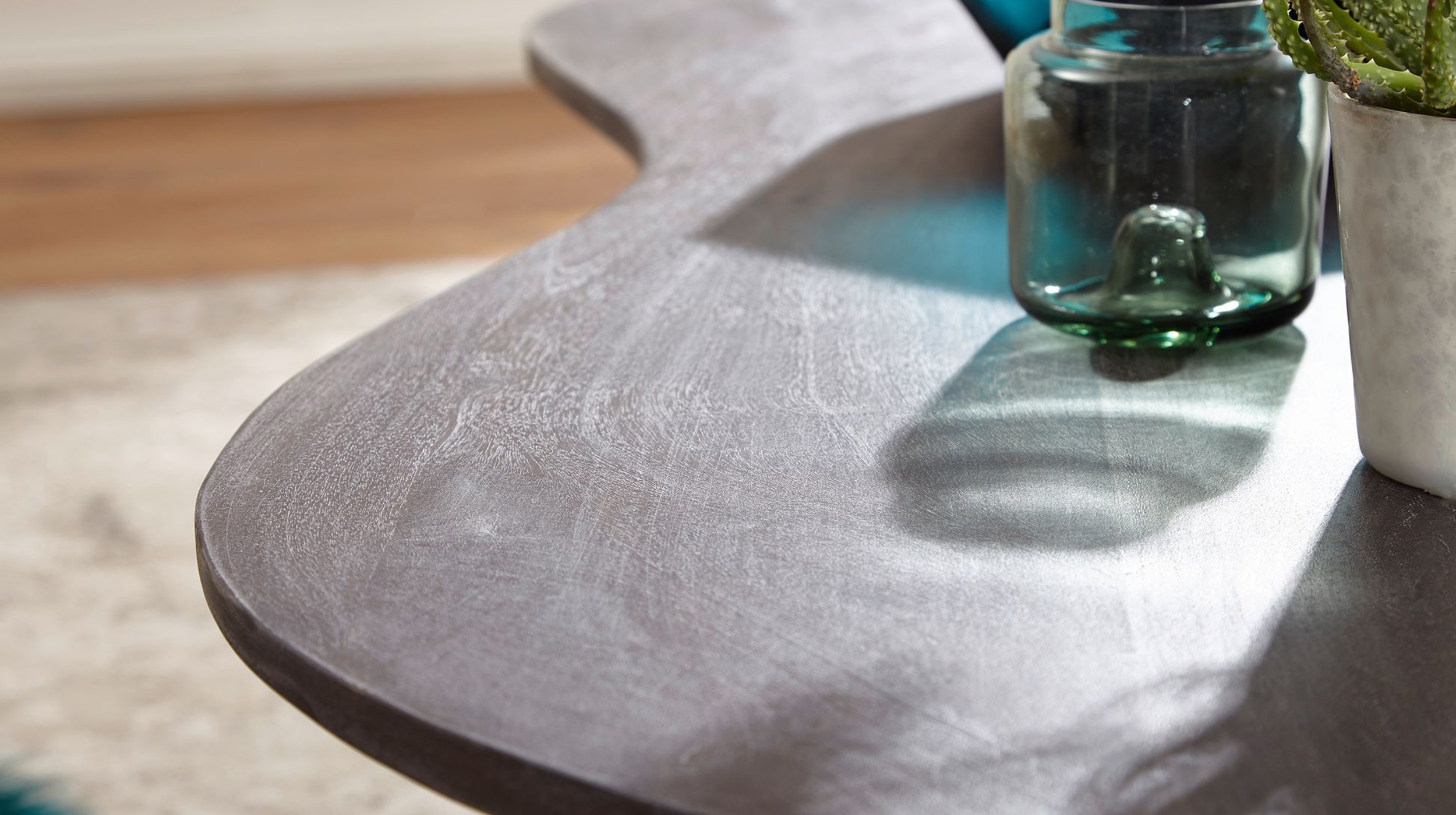 Couchtisch Akazie massiv grau lackiert 122 x 63 cm - JARLA