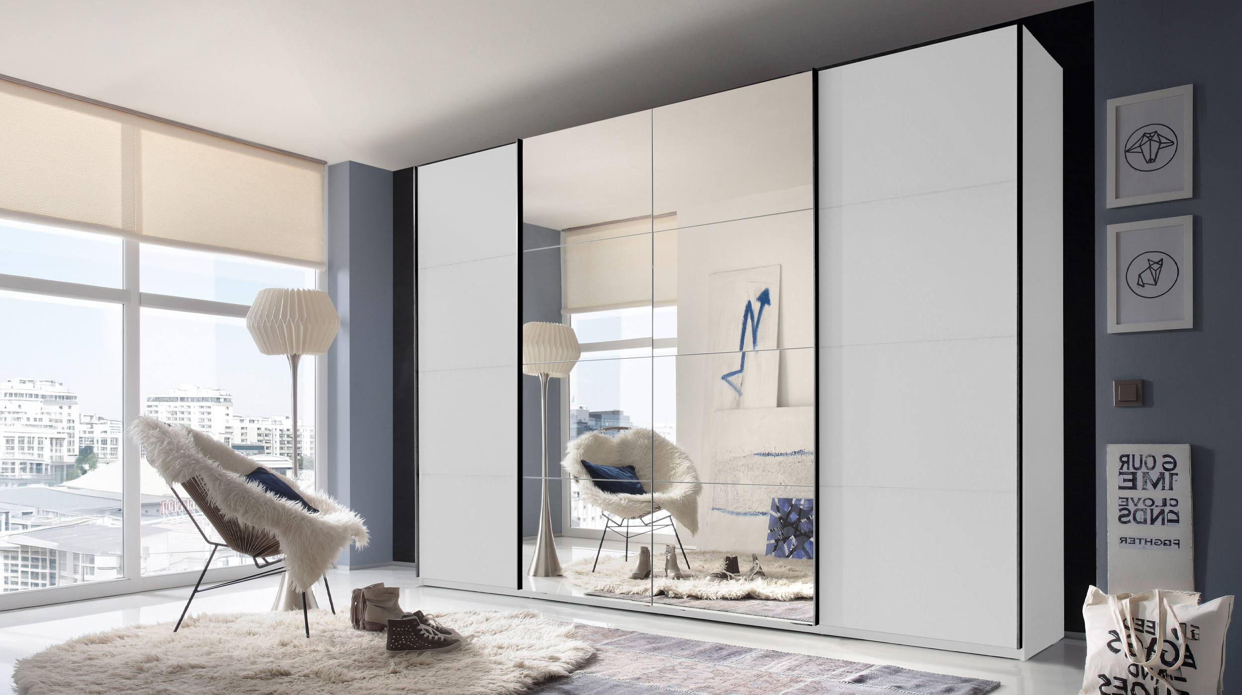 Schwebetürenschrank mit Spiegel - weiß - 315 cm - SYNCHRO